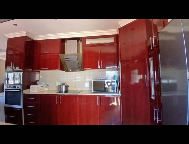 3 BEDROOM HOUSE FOR SALE IN MONTCLAIR